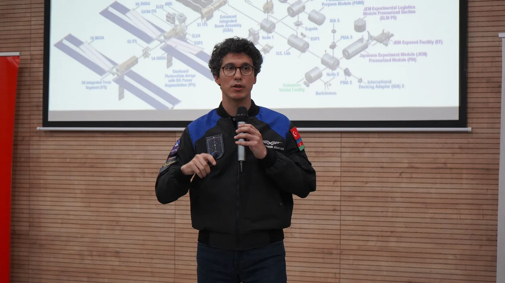 Türkiye'nin İkinci Astronotu Şırnaklı Gençlere Uzay Deneyimlerini Anlattı