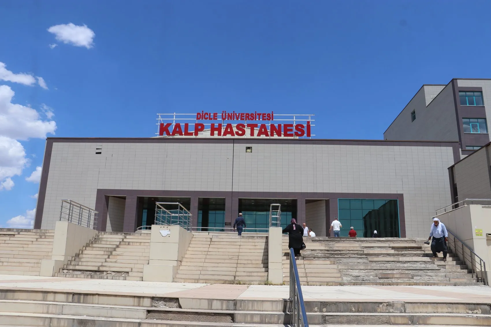 İstanbul’un riskli dediği hastaya Diyarbakır’da umut oldu