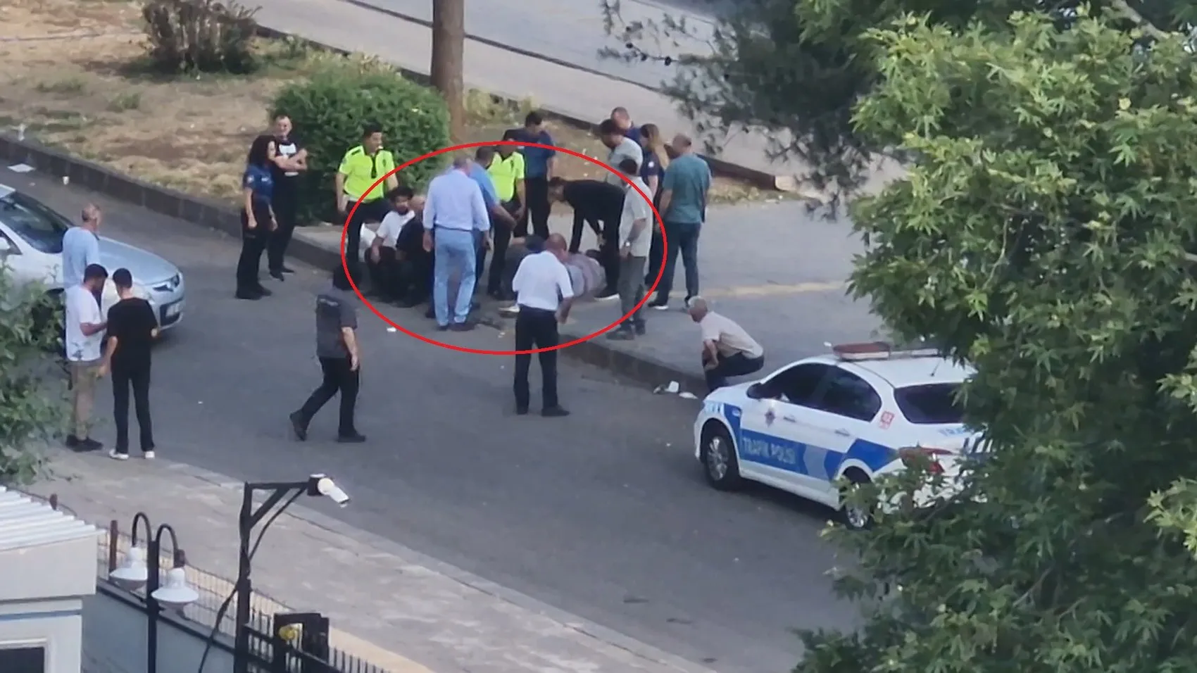 Diyarbakır Adliyesi önünde polise saldırı 4 kişi gözaltında
