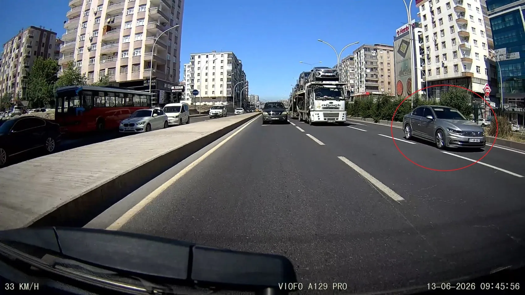 Diyarbakır trafiğinde ucuz atlatılan tehlike kamerada