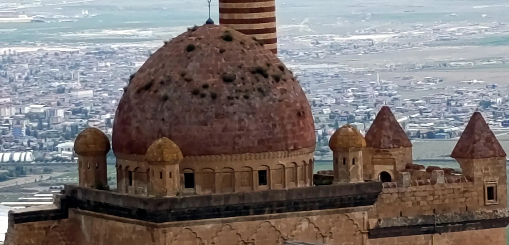 İshak Paşa Sarayı bayramda ziyaretçi akınına uğradı