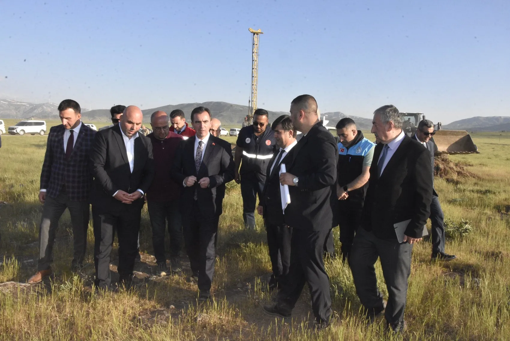 Bitlis sanayisini büyütecek dev organize sanayi projesinde ilk adım atıldı