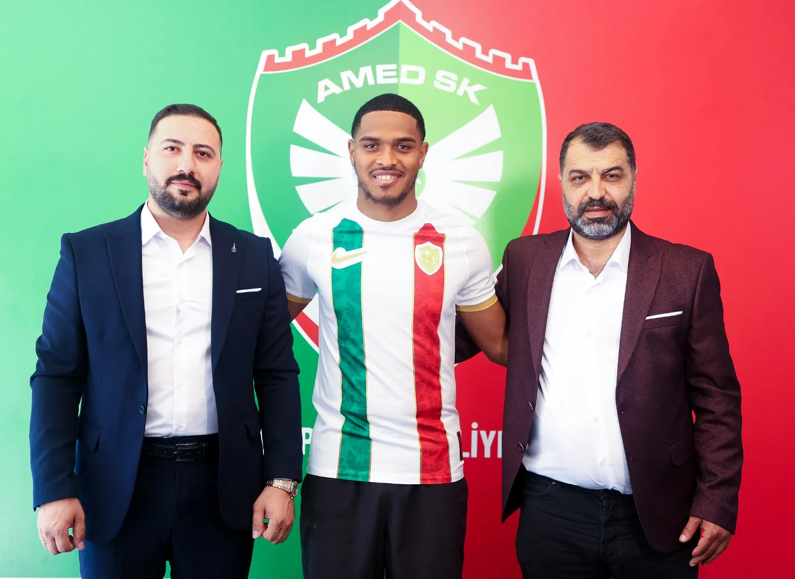 Amedspor'dan milli kaptan hamlesi