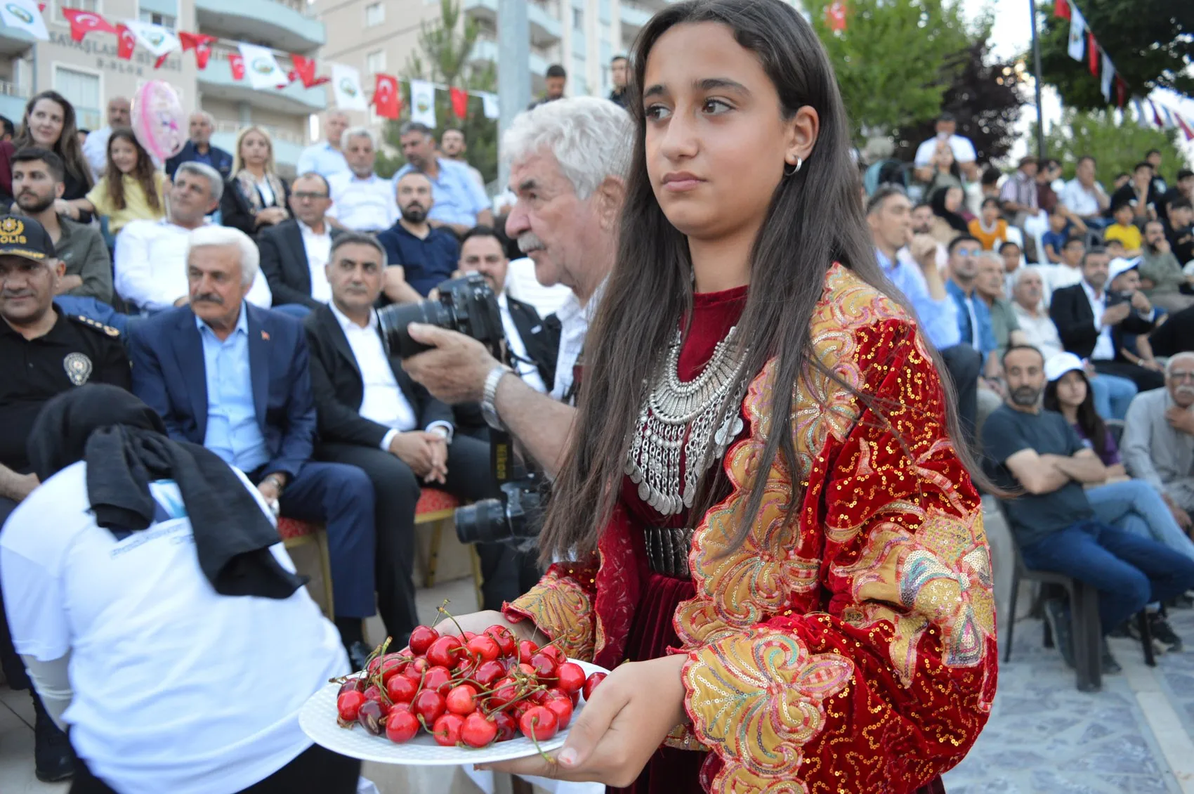 Mardin Yeşilli kirazın bereketiyle şenlendi