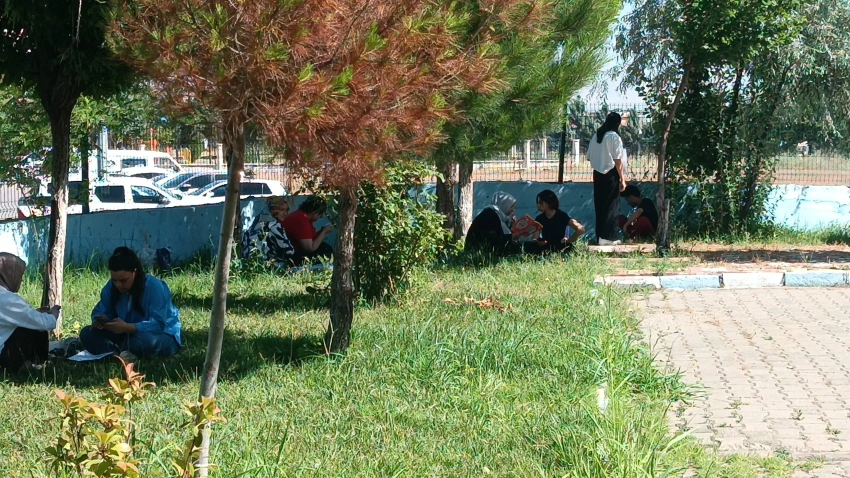 Batman'da 46 bin genç üniversite kapısında ter döküyor