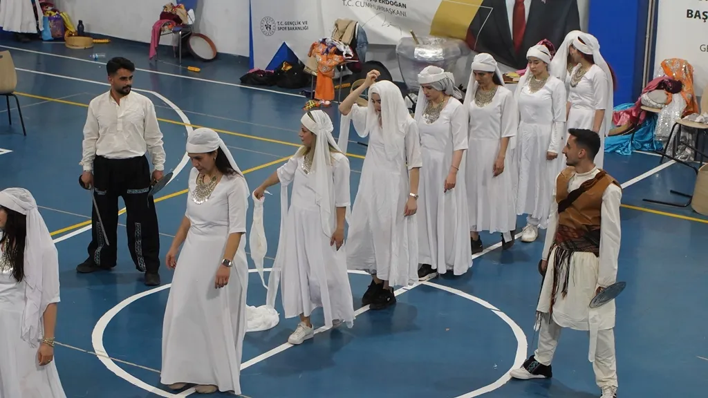 Siirtli öğretmenler kültür mirasını sahnede yaşatacak