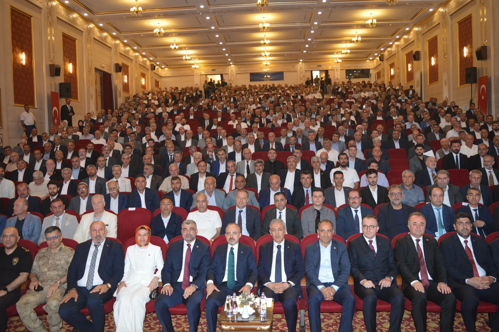 İçişleri Bakanlığı'ndan sokak çetelerine karşı net uyarı