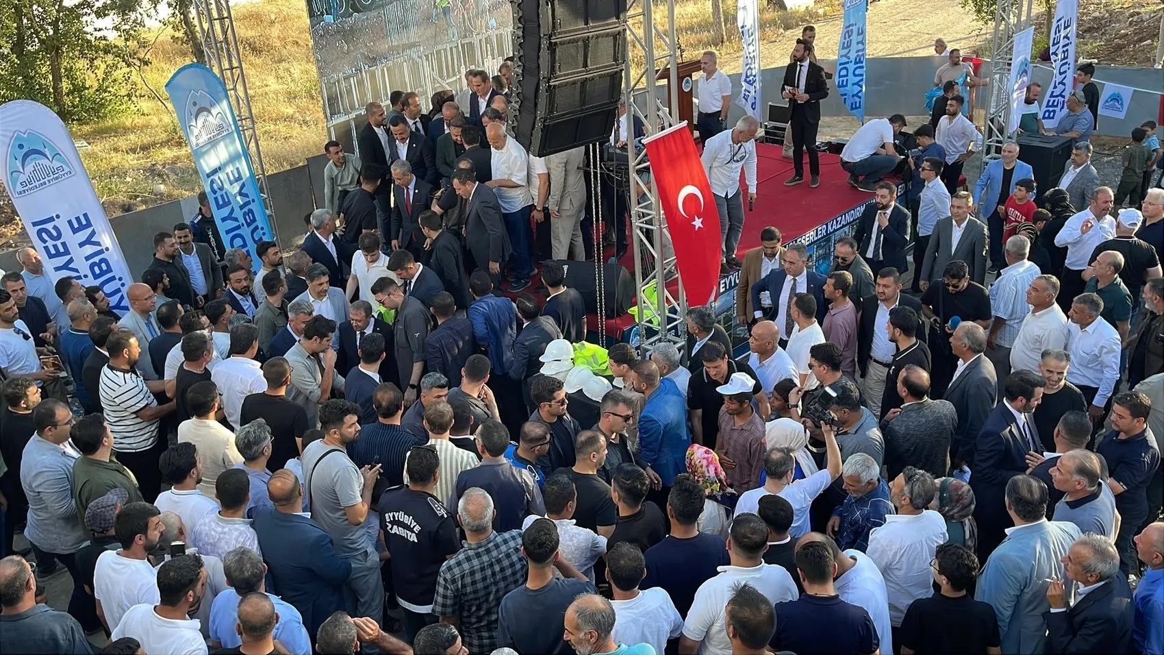 Şanlıurfa'da eski cezaevi alanı belediye binasına dönüşüyor