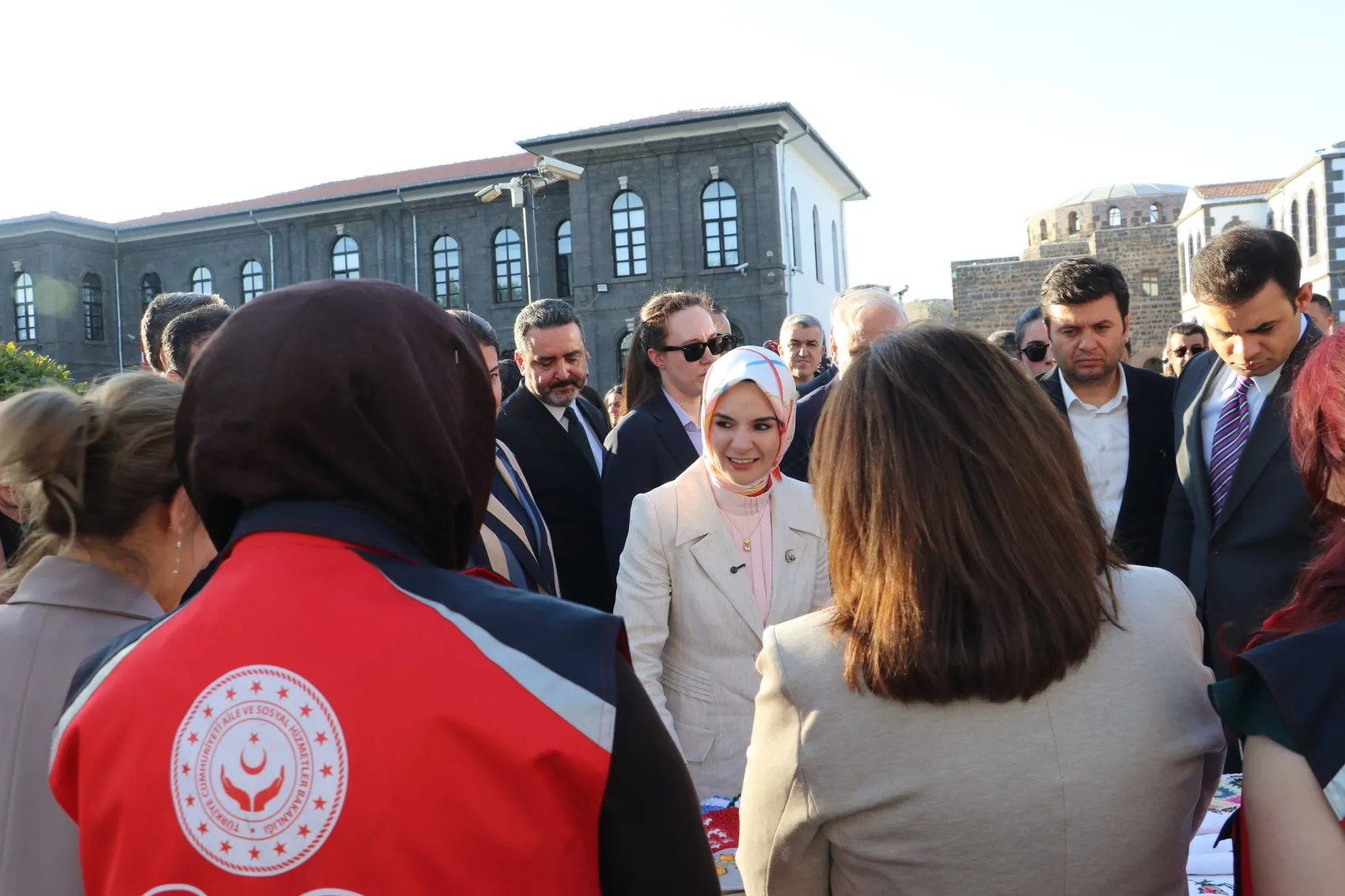 Gençlere evlilik desteği ve nüfus yaşlanması uyarısı
