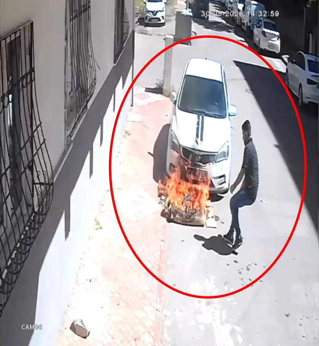 Batman'da çocukların ateşi park halindeki otomobili küle çeviriyordu