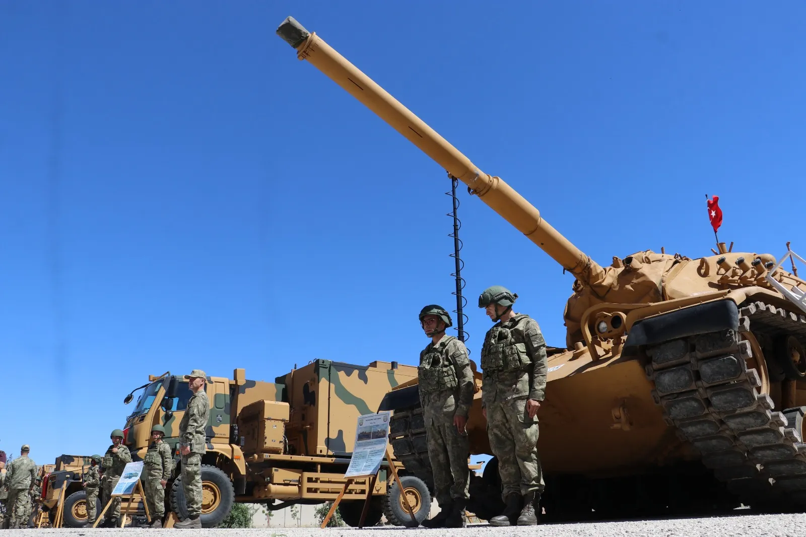 Türk Kara Kuvvetleri Diyarbakır’da 2235 yıllık geçmişini andı