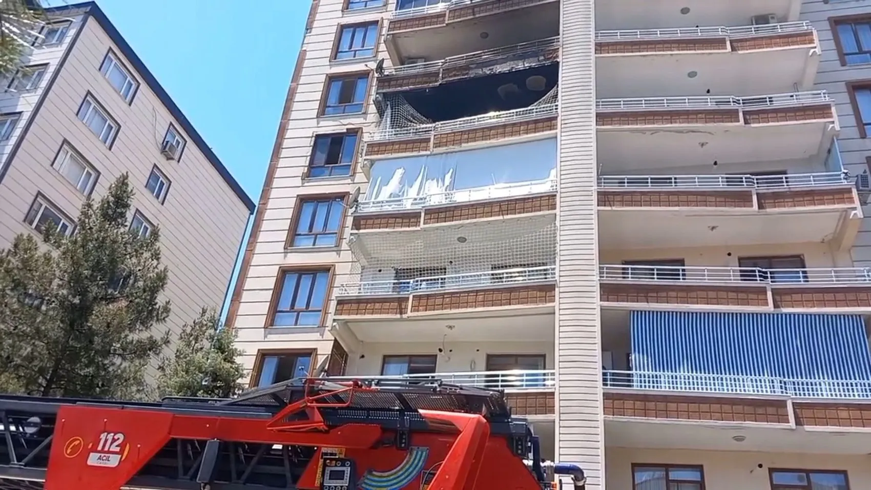 Diyarbakır Bağlar’da korkutan apartman yangını