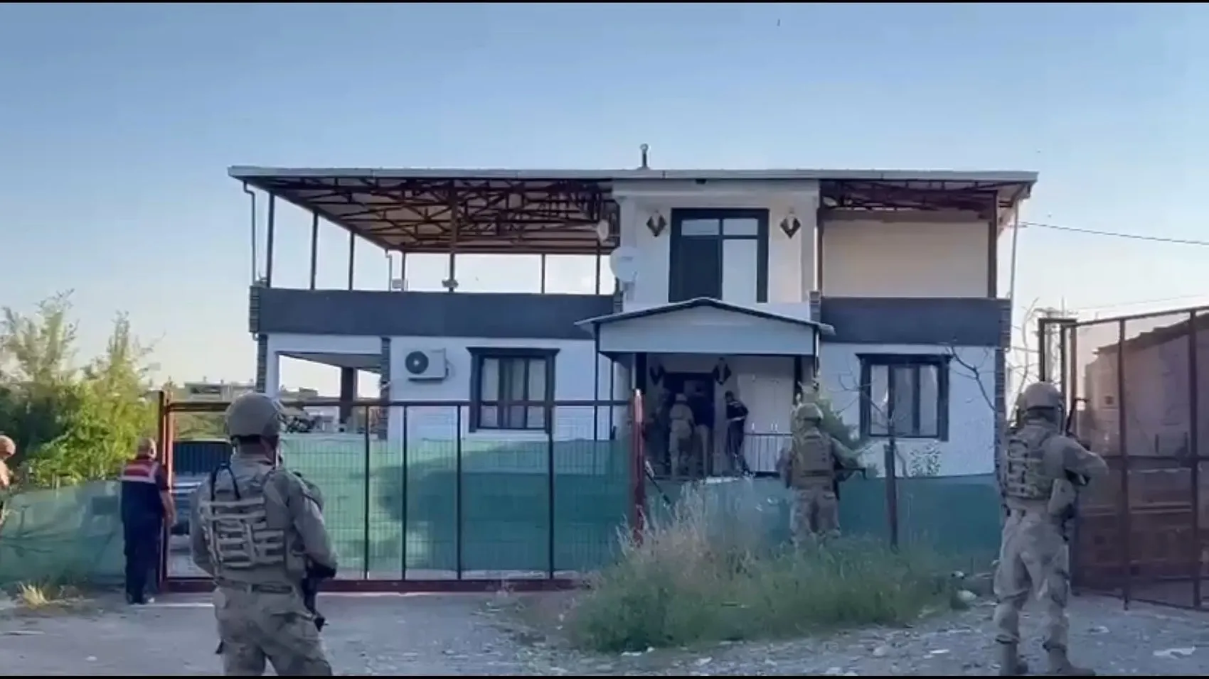 Diyarbakır merkezli yasa dışı bahis çetesine büyük operasyon