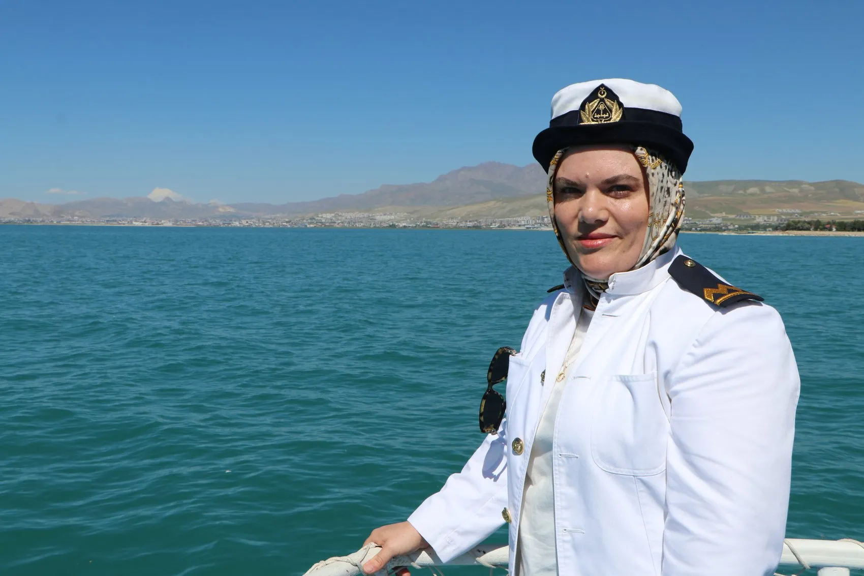 Van Gölü'nde dümen artık Yıldız Kaptan'a emanet