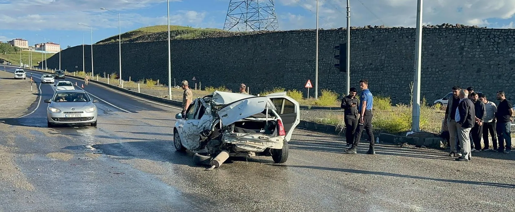 Ağrı trafiğinde ağır bilanço 1 ölü ve 6 yaralı