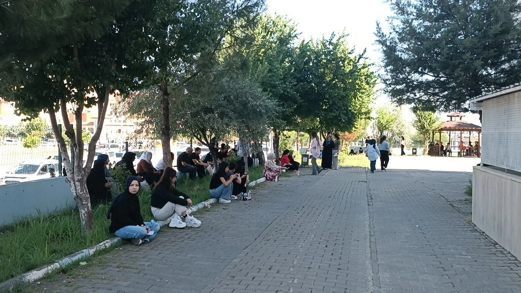 Batman'da 46 bin genç üniversite kapısında ter döküyor