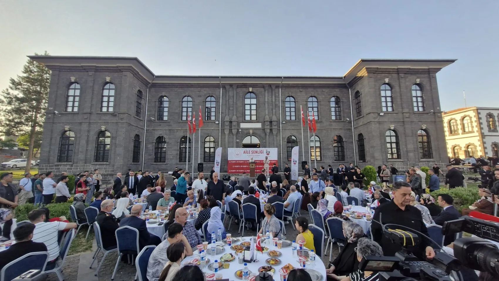 Gençlere evlilik desteği ve nüfus yaşlanması uyarısı