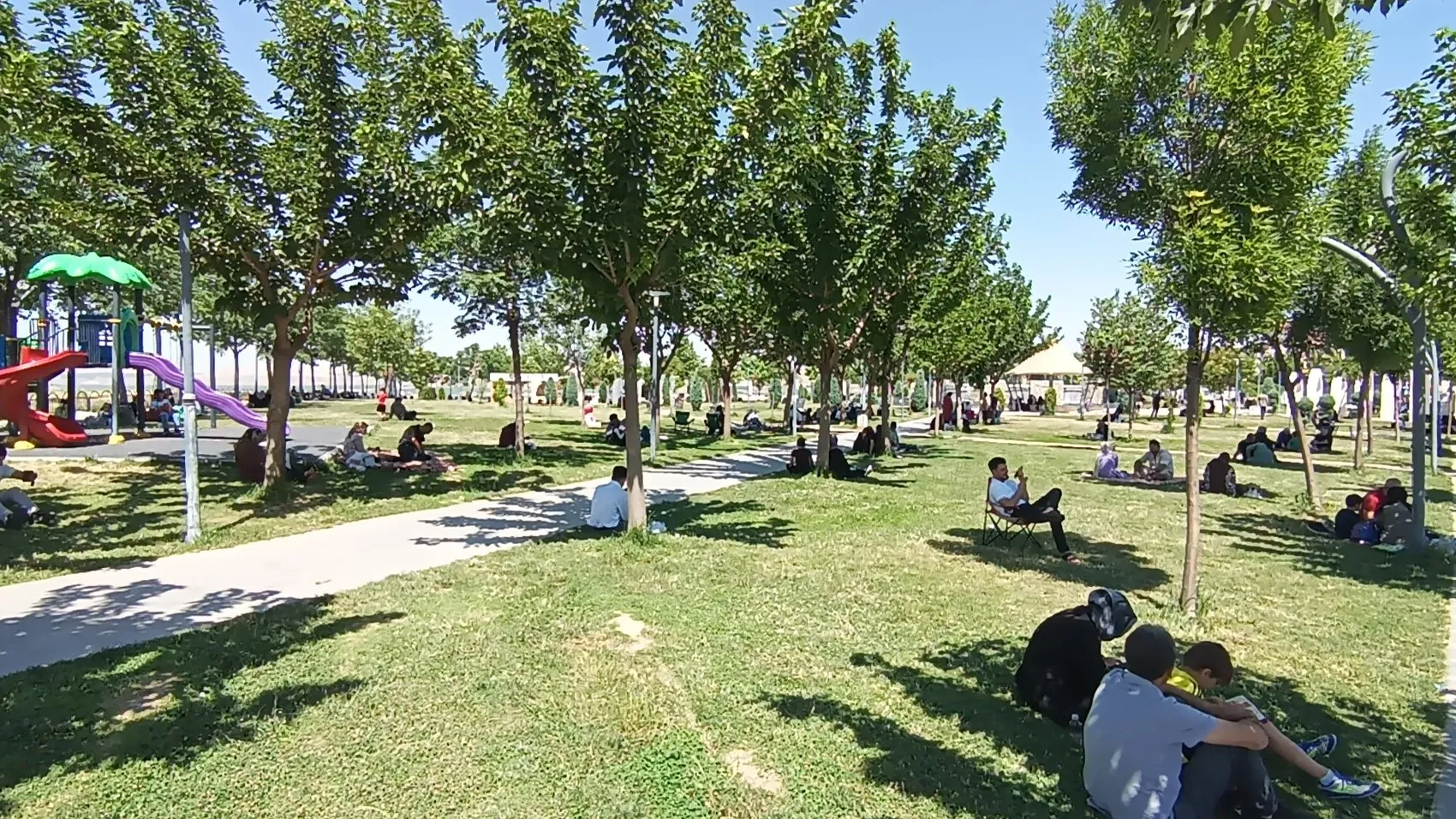 Batman'da 46 bin genç üniversite kapısında ter döküyor