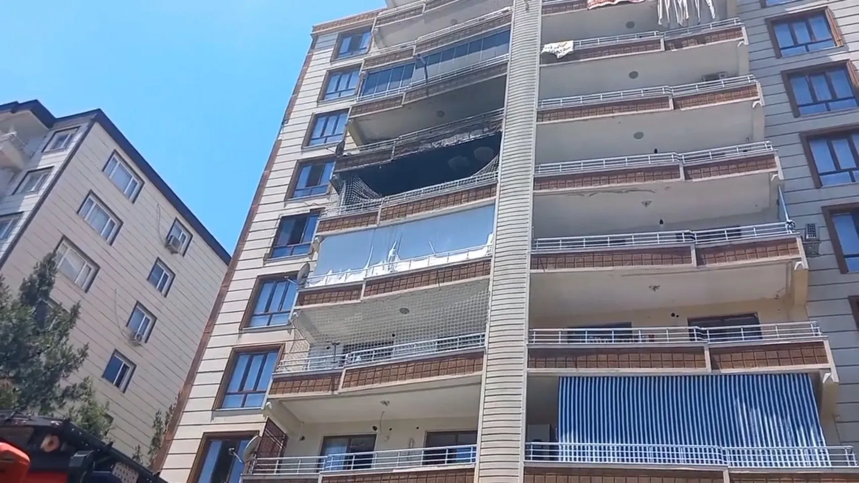 Diyarbakır Bağlar’da korkutan apartman yangını