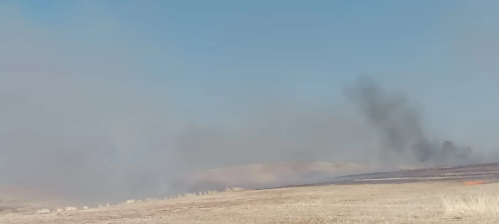 Mardin Kızıltepe'de anız yangını evlere kadar ulaştı