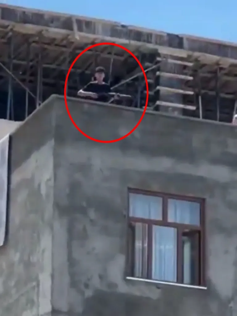 Narin Güran davasının tutuklusunun yakınları sokak ortasında birbirine girdi