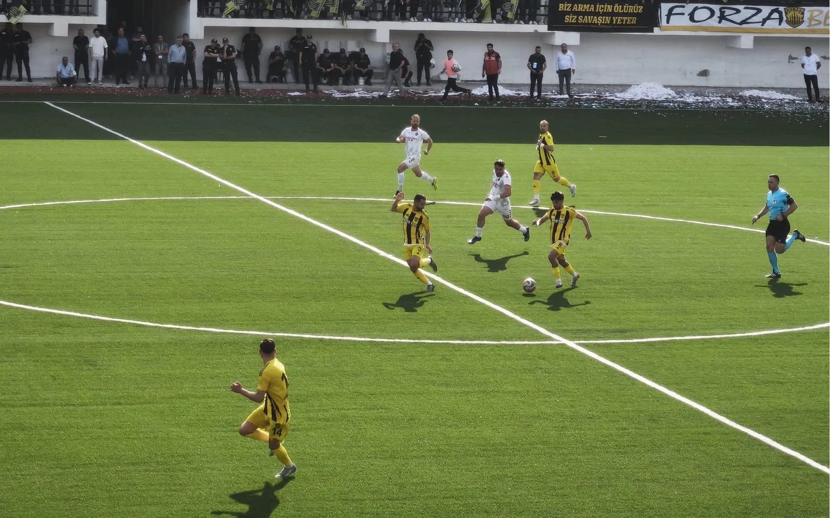 Bitlis Spor 1916 uzatmalarda güldü final kapısını araladı