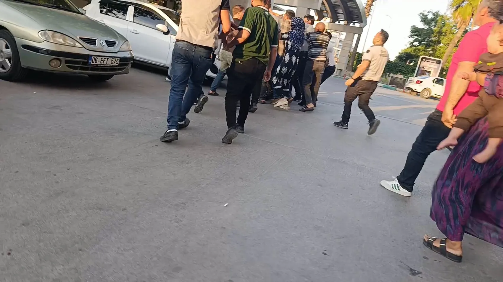 Şanlıurfa'da üç yaşındaki çocuğa çarpan sürücü hastanede darbedildi