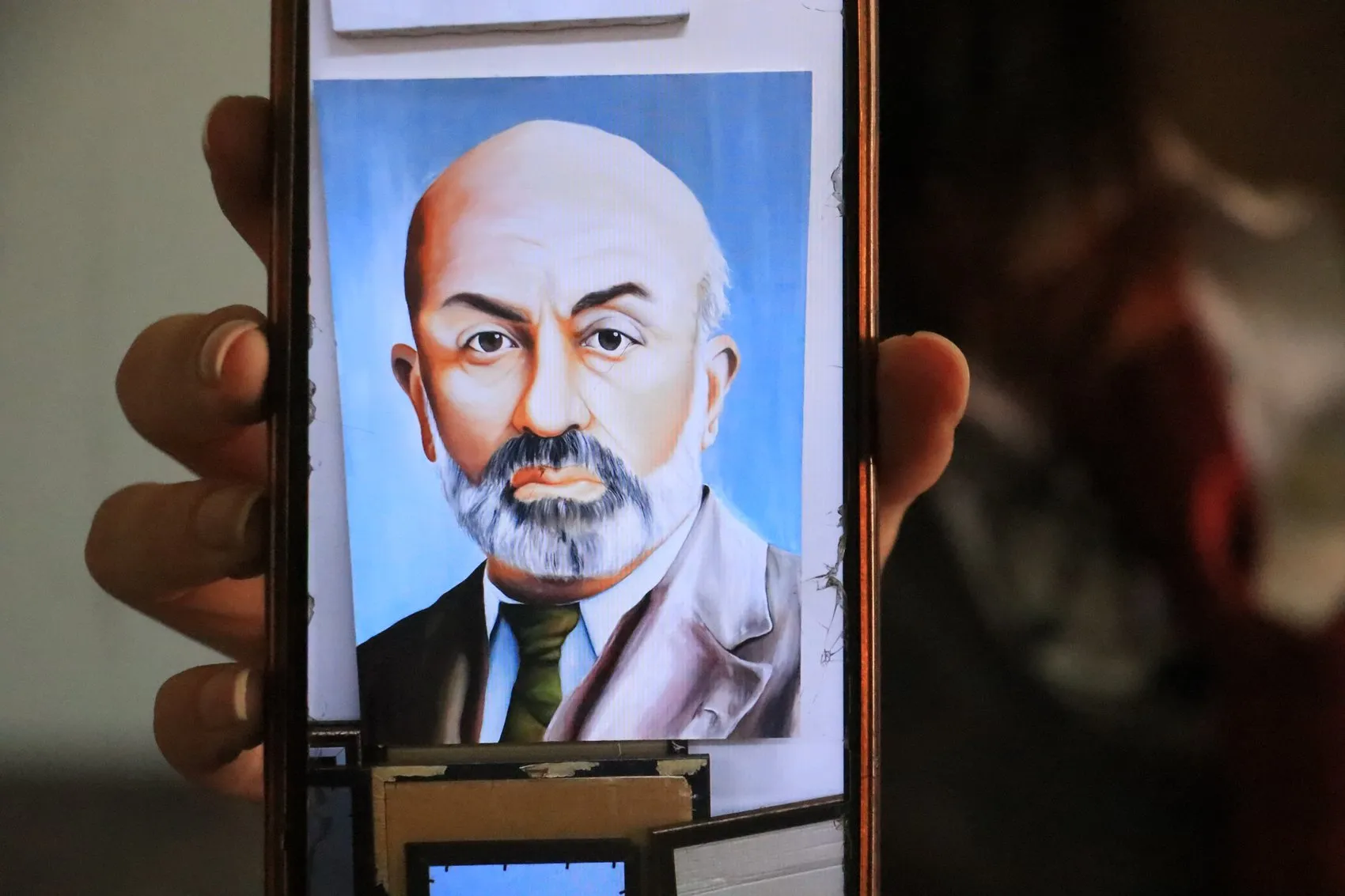 Diyarbakırlı ressam İrem hayallerine ulaşmak için destek bekliyor
