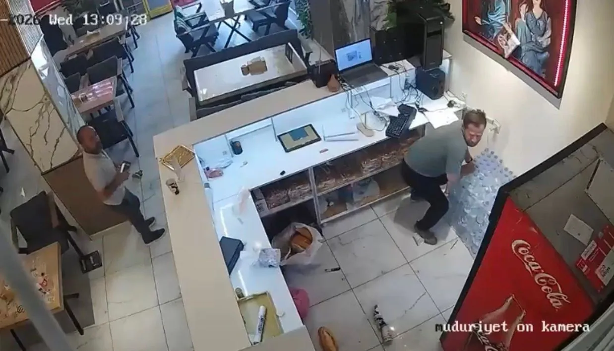 Yüksekova'da kafeterya mutfağında şiddetli patlama