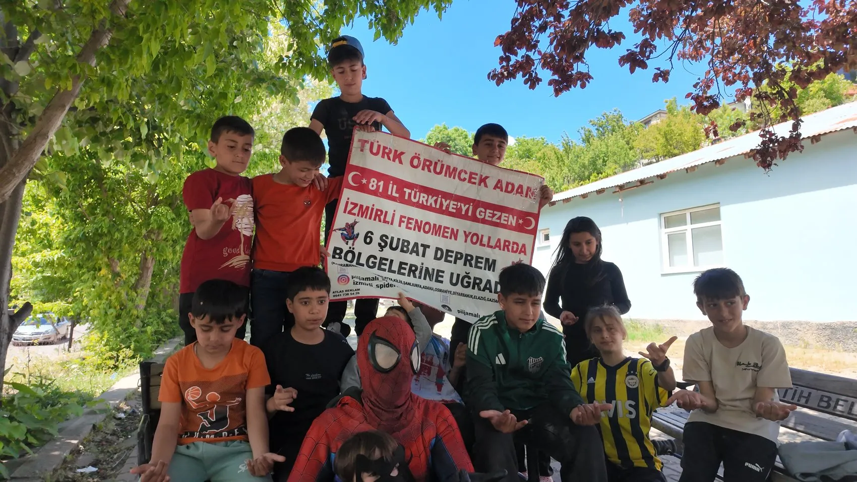 Bingöl’ün köy yollarında bir Örümcek Adam