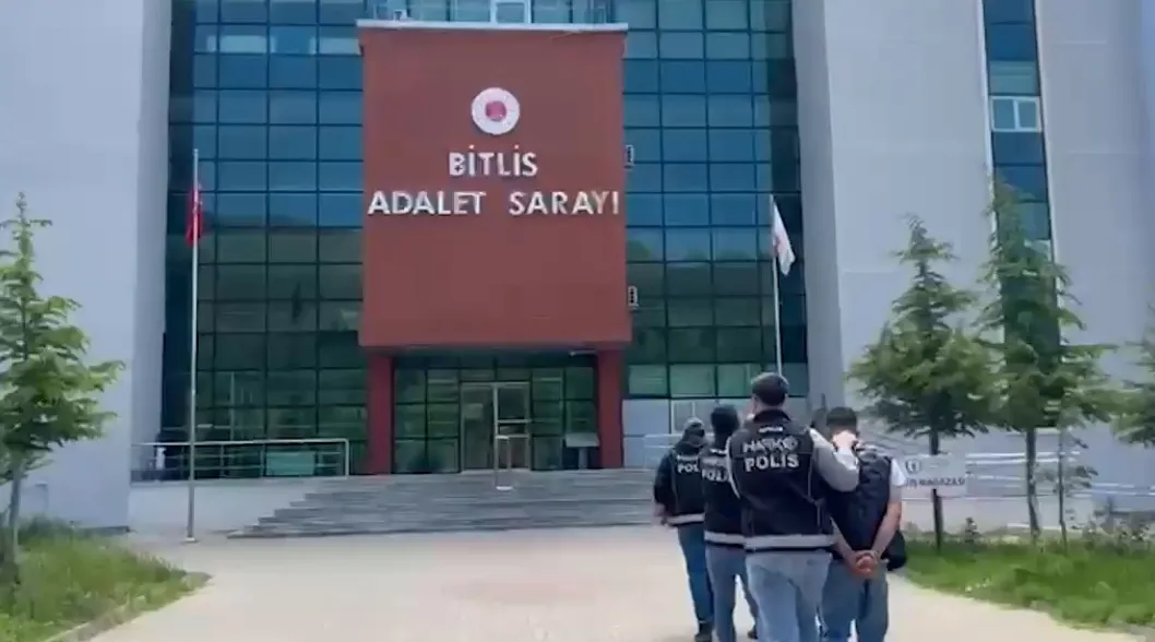 Bitlis polisine yakıt deposunda uyuşturucu operasyonu