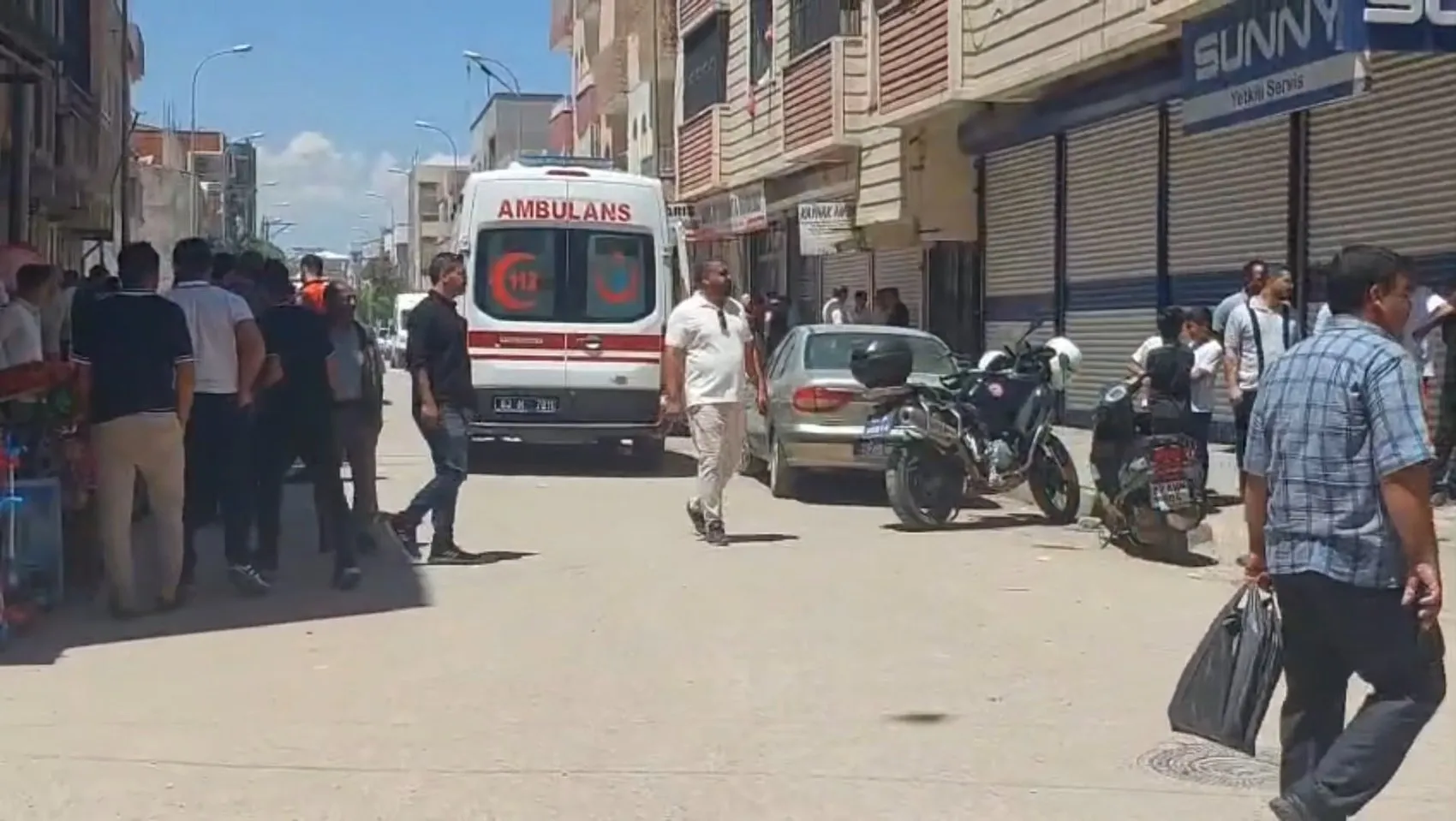 Viranşehir sokaklarında taşlı sopalı kavga 6 yaralı