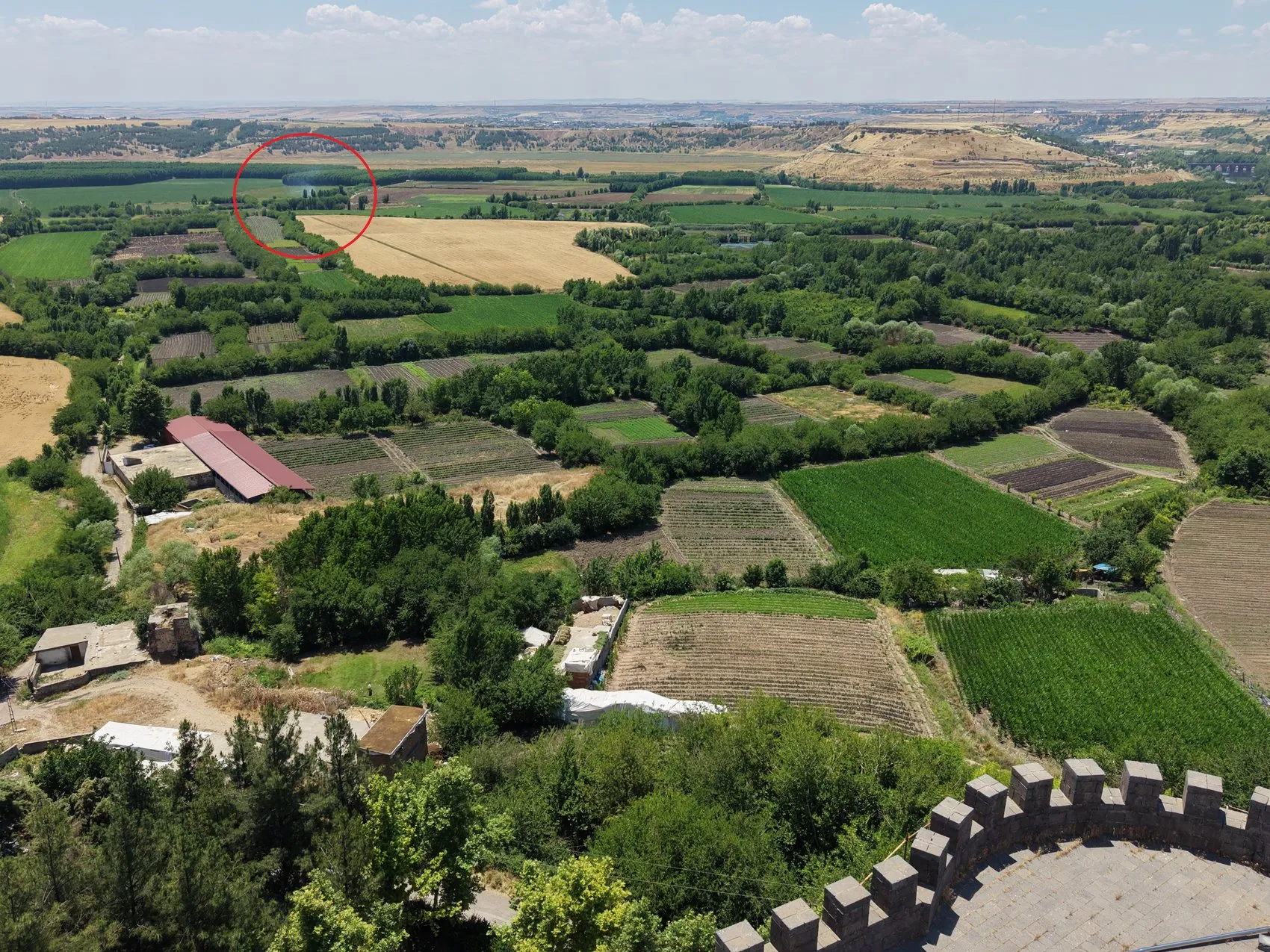Diyarbakırlı çiftçiye anız uyarısı Geleceğinizi ateşe atmayın