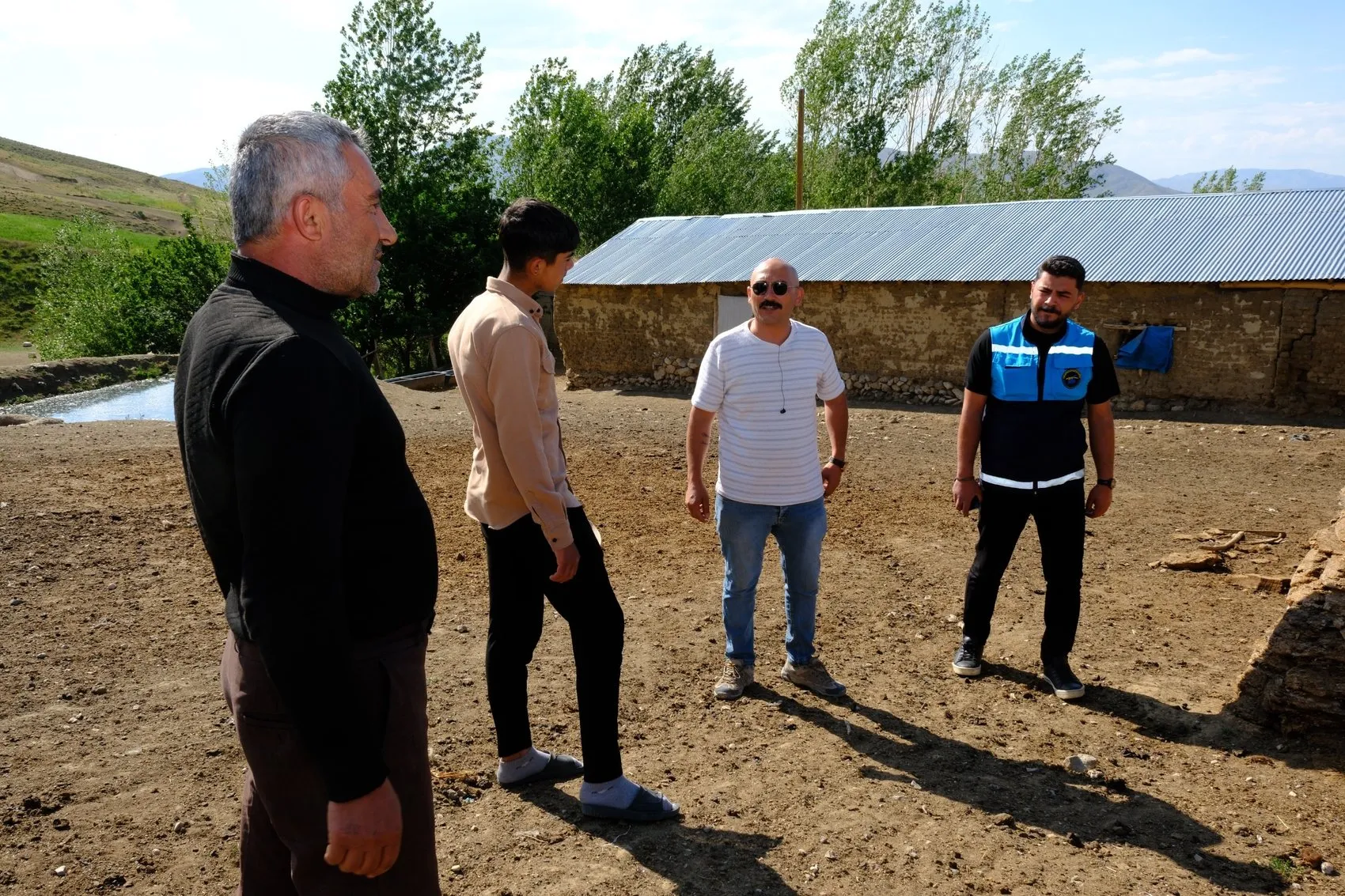 Van'da kuduz paniği Arıtoprak Mahallesi giriş çıkışlara kapatıldı