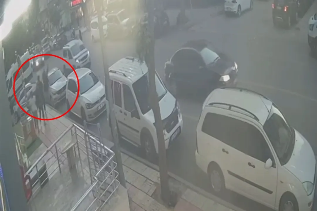 Siirt'te balkondan düşen bebek kameraya yakalandı
