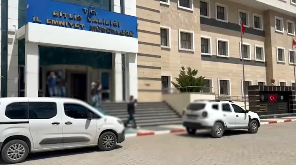 Bitlis polisine yakıt deposunda uyuşturucu operasyonu