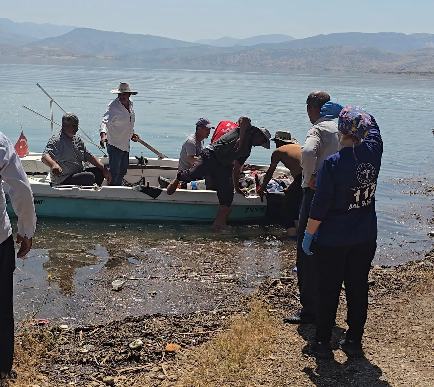 Siirt'te baraj gölü hayat kurtardı