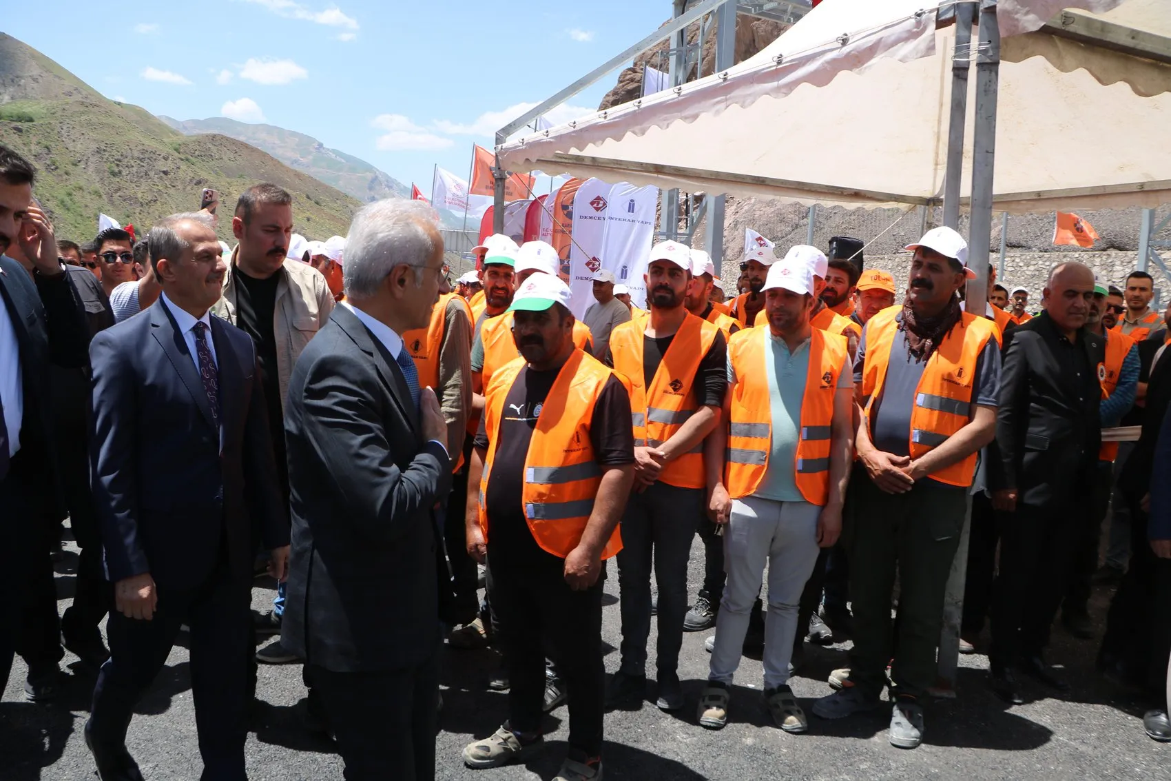 Hakkari’nin ulaşım ağında dev dönüşüm başladı