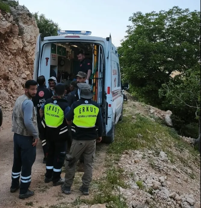 Eruh dağlarında zorlu kurtarma operasyonu