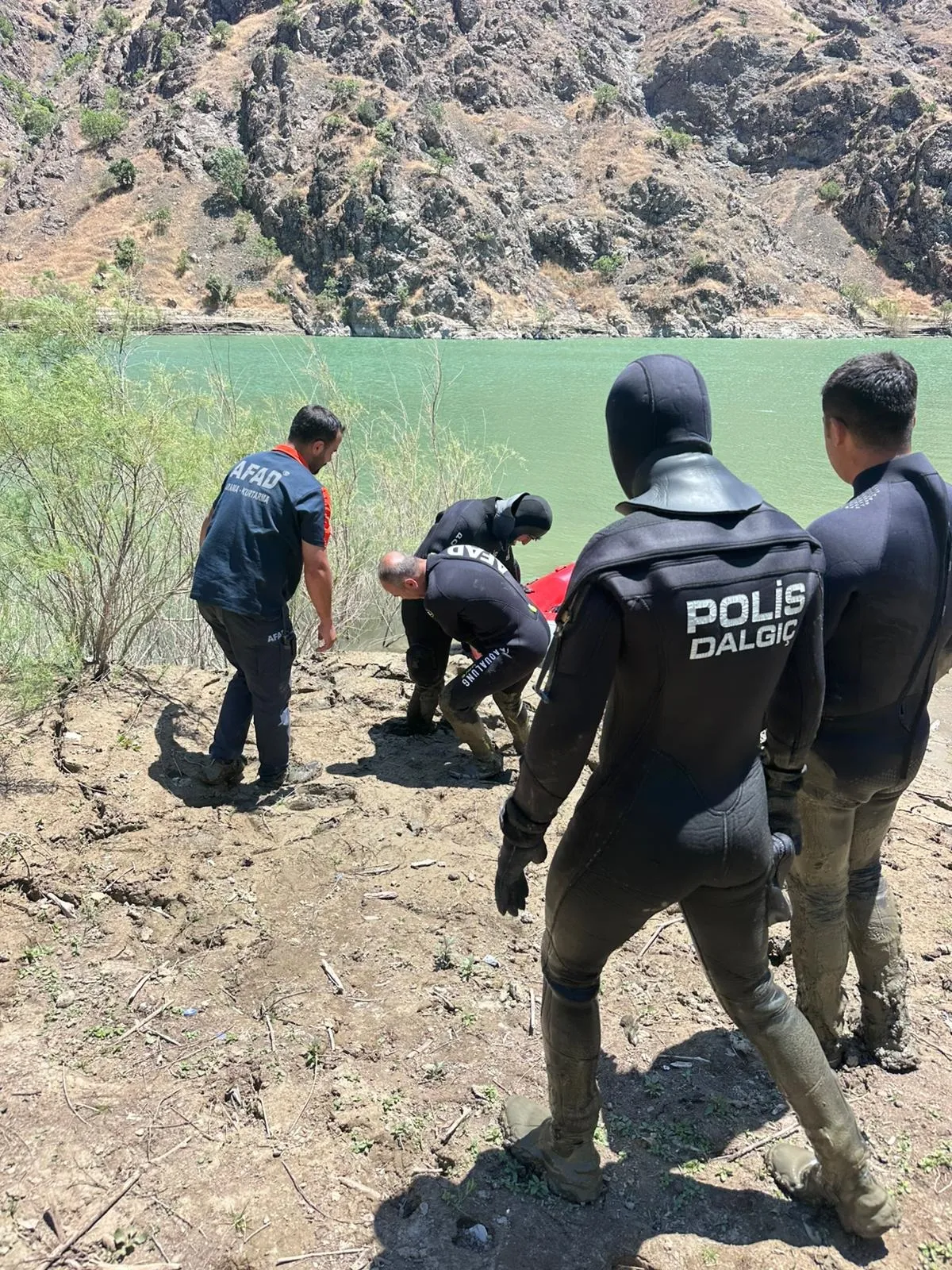 Bitlis'te derede kaybolan gencin acı sonu