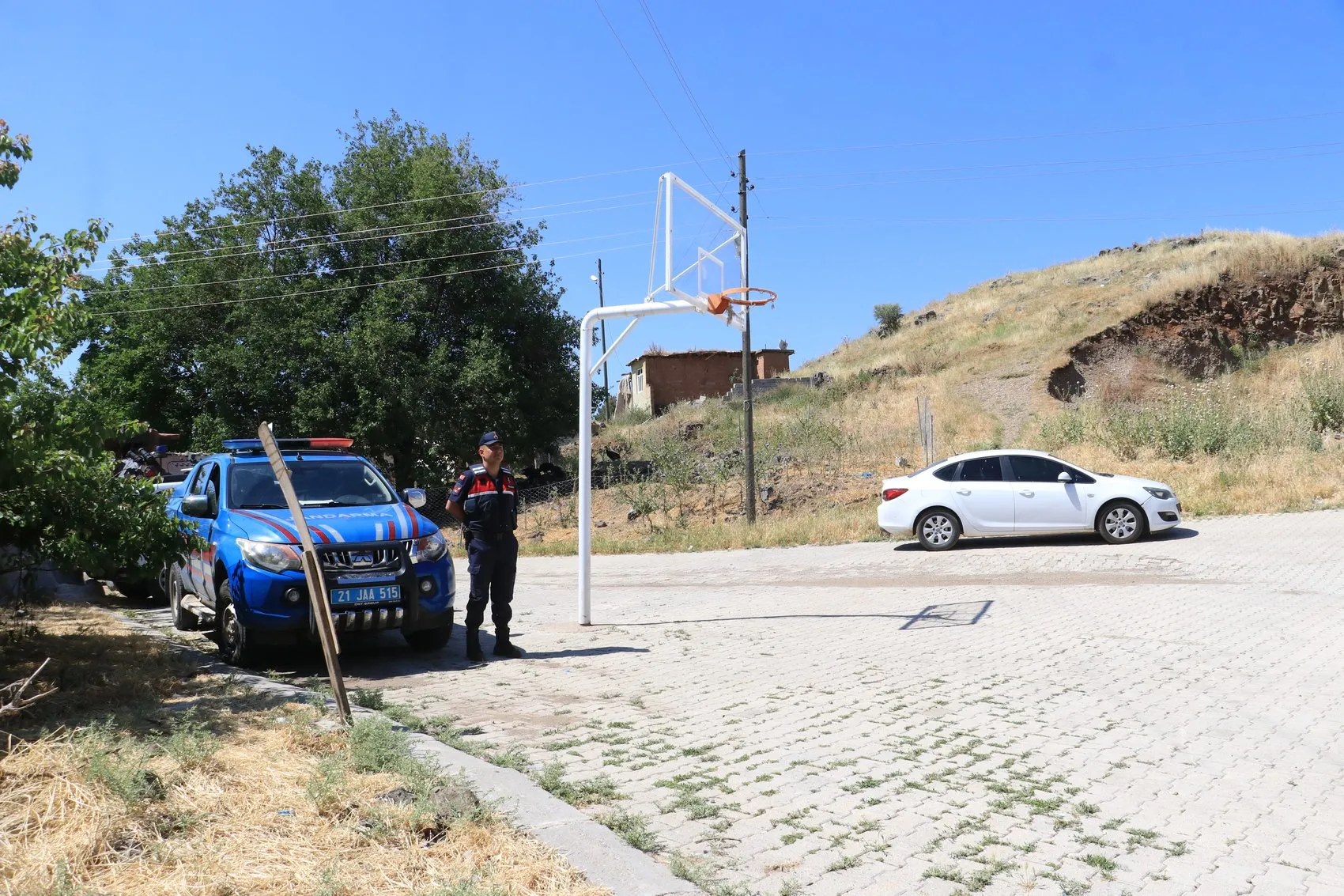 Tavşantepe Mahallesi muhtarlık koltuğu için sandık başında