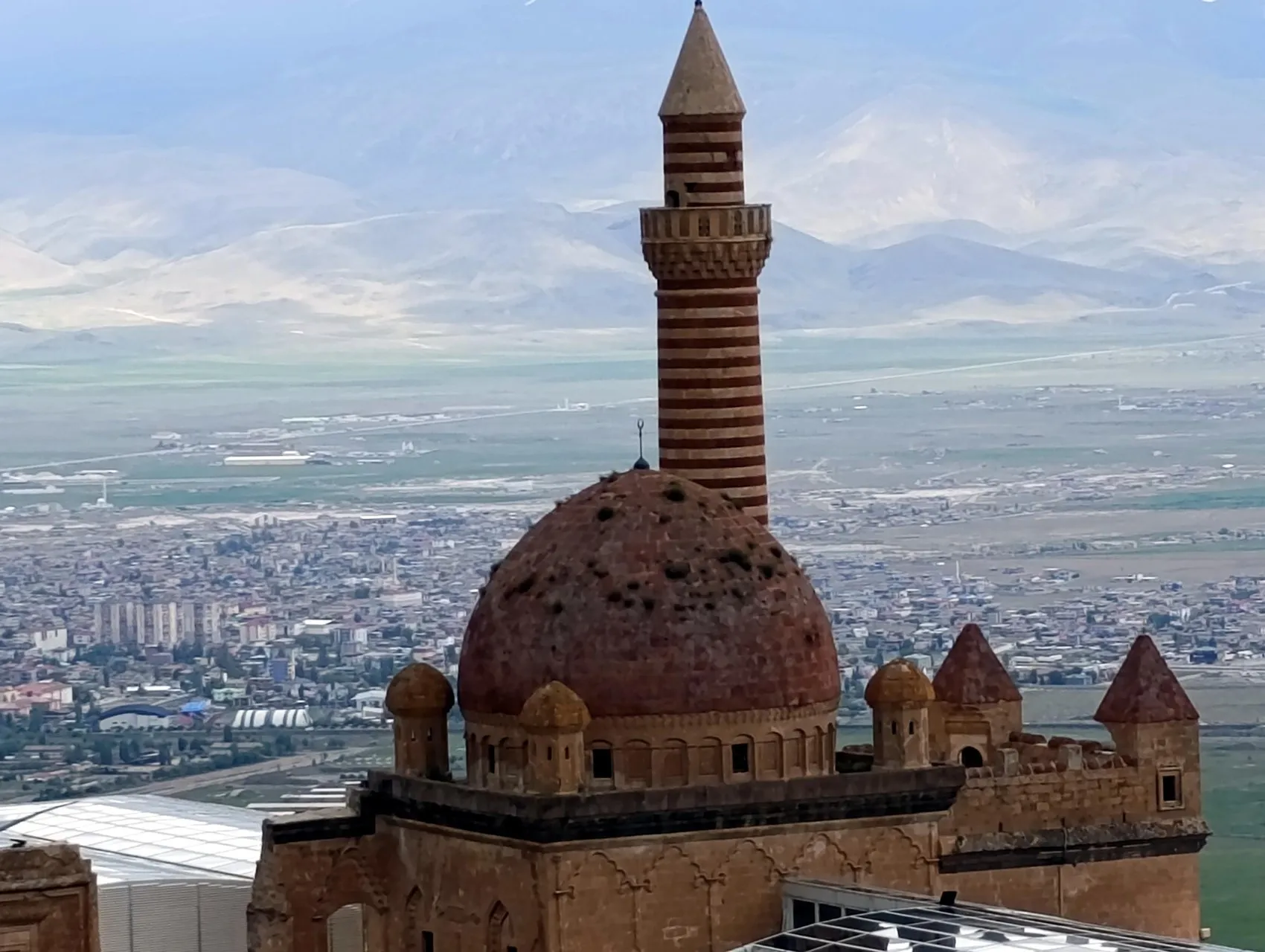 İshak Paşa Sarayı bayramda ziyaretçi akınına uğradı
