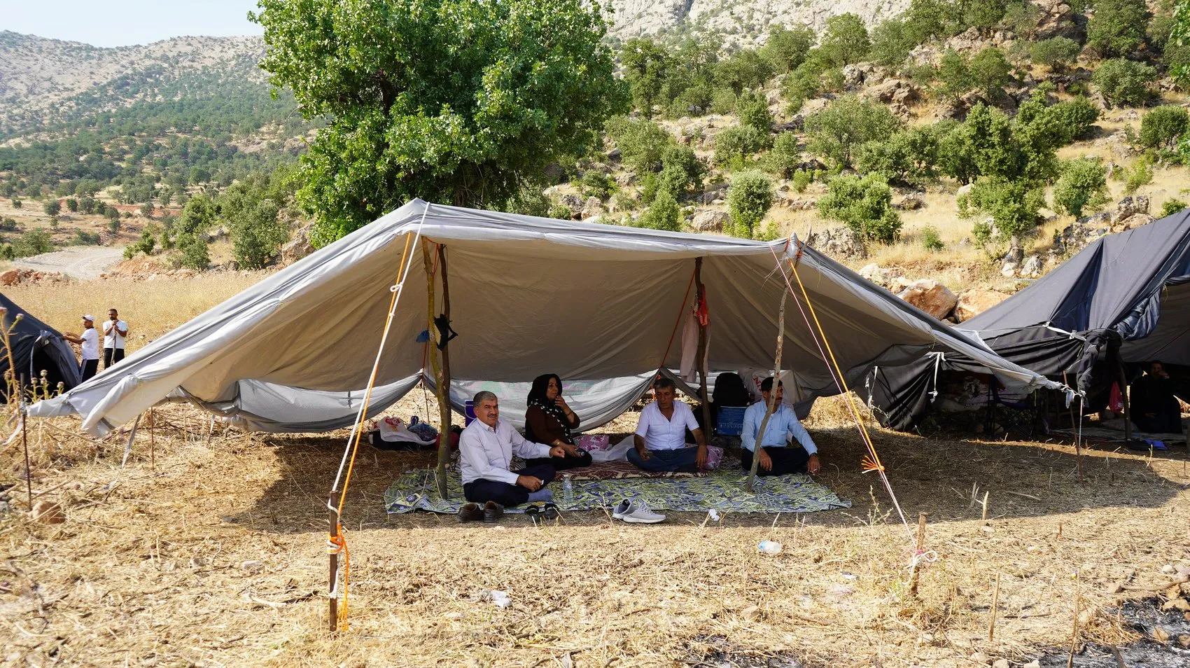 Şırnak'ta 32 yıllık hasret bitiyor Köylüler evlerine dönmek için çadır kurdu