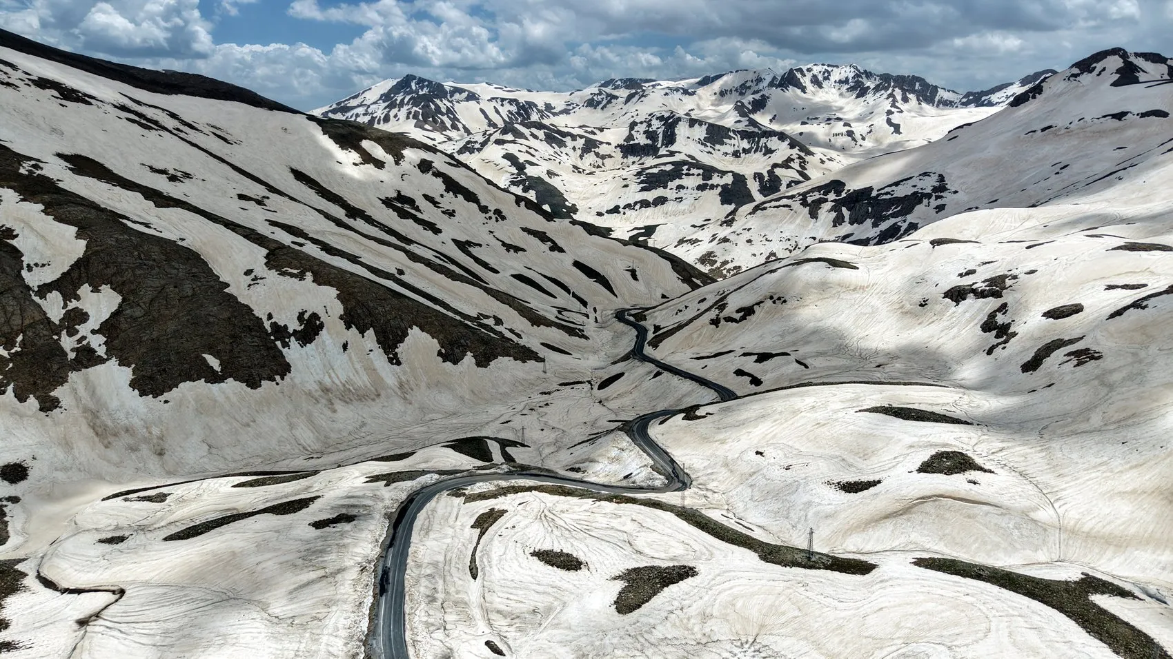 Van ve Bahçesaray arasındaki ulaşım çilesi 5,5 ay sonra sona erdi