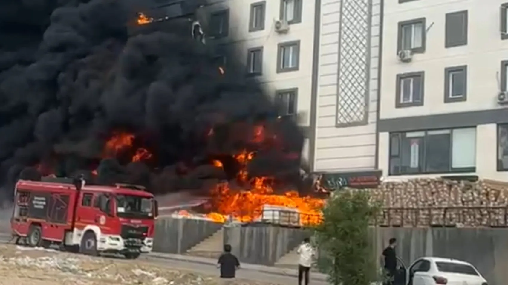 Şanlıurfa’daki 10 katlı binada korkutan yangın