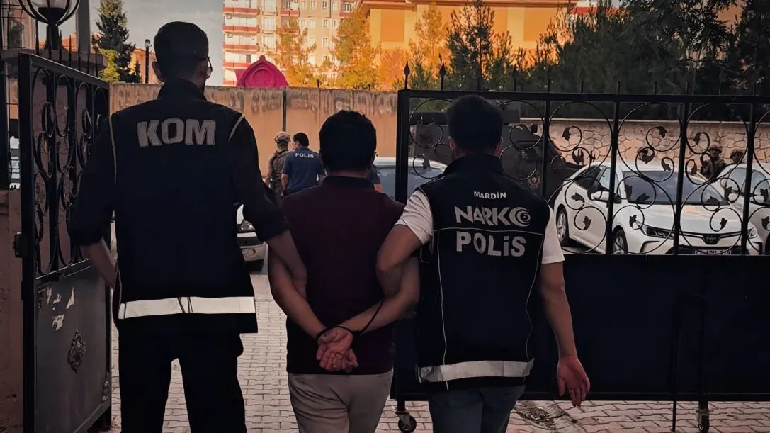 Ehliyet sınavında teknolojik kopya çetesine büyük darbe