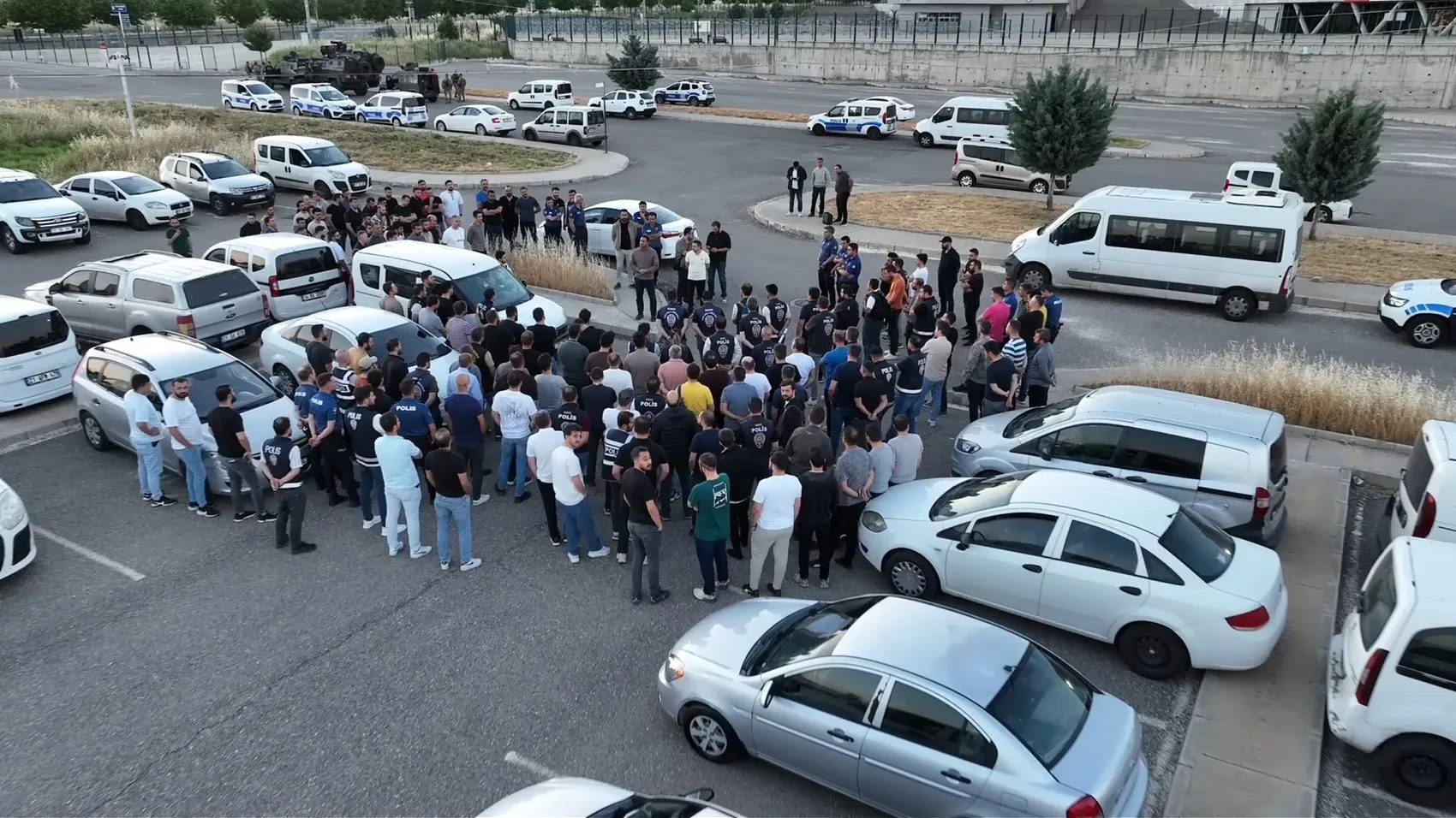 Diyarbakır merkezli yasa dışı bahis çetesine büyük operasyon