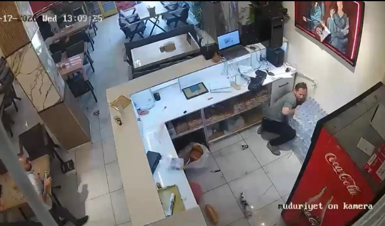 Yüksekova'da kafeterya mutfağında şiddetli patlama