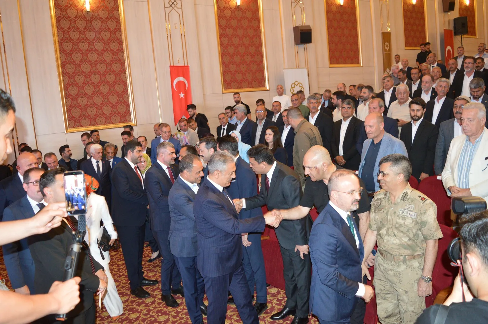 İçişleri Bakanlığı'ndan sokak çetelerine karşı net uyarı