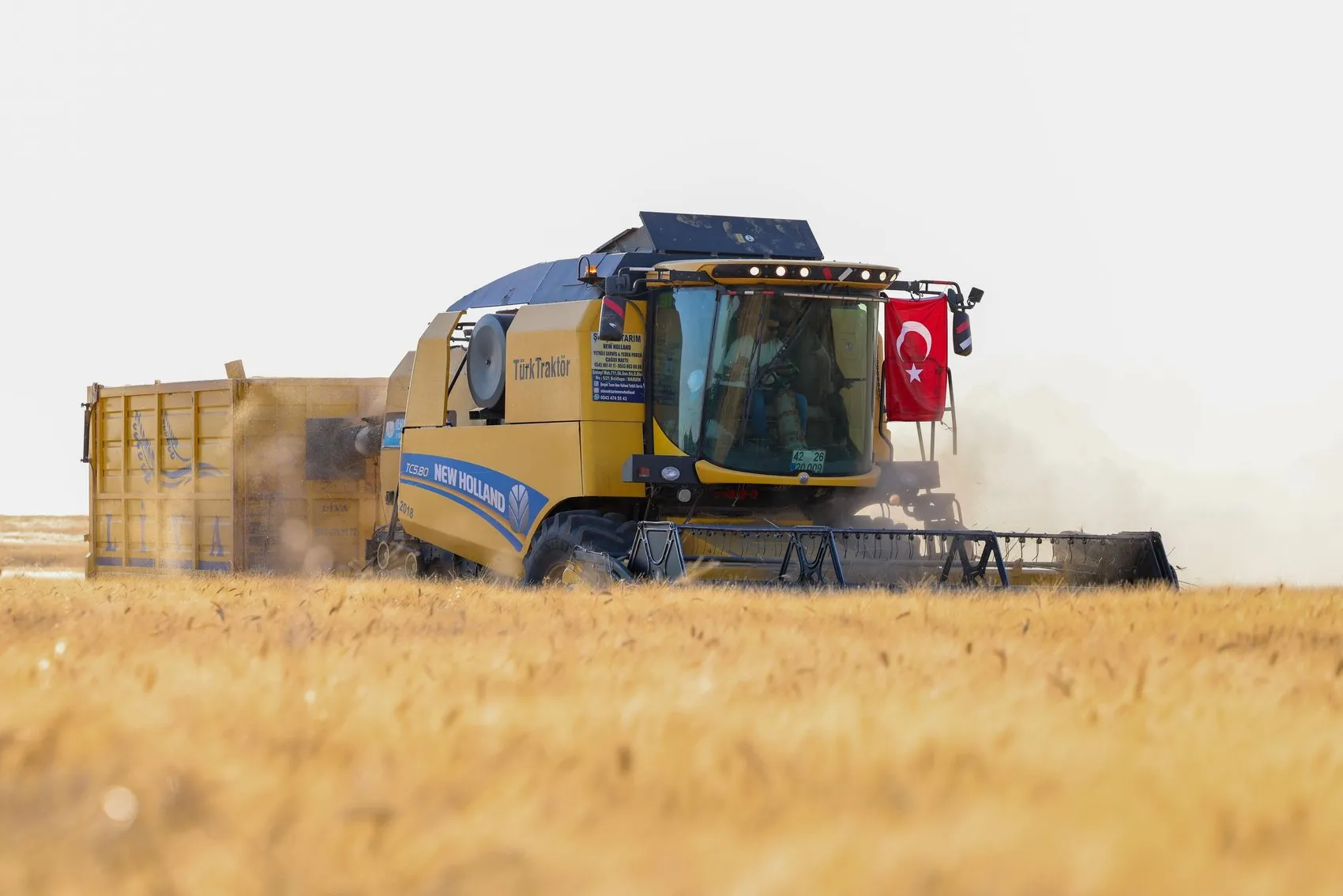 Mardin Ovası’nda bereketli hasat dönemi başladı